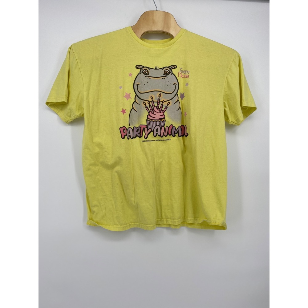 Cincy Shirts T-Shirt 2X Yellow Fiona the Hippo Party Animal Graphic Tee
